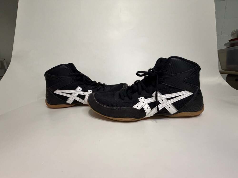 ASICS Matflex 7 Black White Gum Wrestling Shoes 7.5